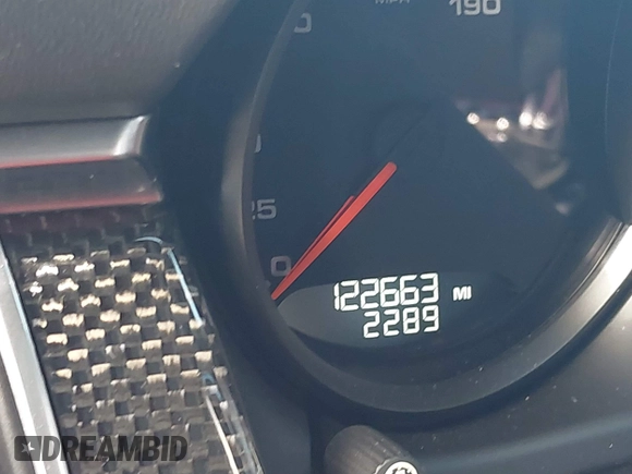 2015 Porsche Macan Turbo z VIN WP1AF2A5XFLB95717, wystawiony jako IAAI lot #41354991 z przebiegiem 122 663 mil mil oraz . Historia ofert i sprzedaży dostępna na DreamBid. Obrazek 15.