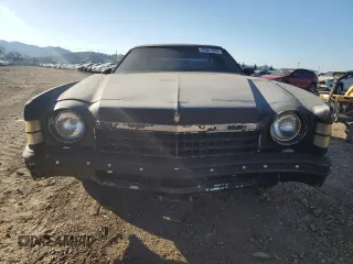 1974 Chevrolet Monte Carlo z VIN 1H57L4Z474911, wystawiony jako Copart lot #42961555 z przebiegiem 76 687 mil mil oraz Szkody całkowita. Historia ofert i sprzedaży dostępna na DreamBid. Obrazek 5.