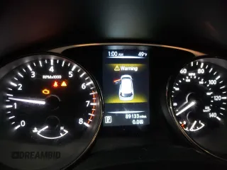 2016 Nissan Rogue S z VIN JN8AT2MV6GW143625, wystawiony jako Copart lot #58227135 z przebiegiem 89 133 mil mil oraz Czysty tytuł • Clean title. Historia ofert i sprzedaży dostępna na DreamBid. Obrazek 9.