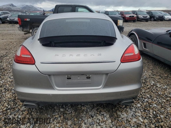 2012 Porsche Panamera z VIN WP0AA2A76CL013170, wystawiony jako Copart lot #47449855 z przebiegiem 178 082 mil mil oraz Czysty tytuł • Clean title. Historia ofert i sprzedaży dostępna na DreamBid. Obrazek 6.