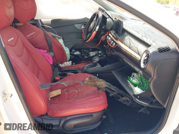 2019 Kia Forte LXS with VIN 3KPF24AD0KE128679, listed as a IAAI auction lot 39235456 with 1 mi miles. Bid and sale history available at carsss.com. Image 5.