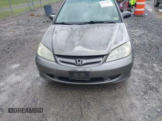 2004 Honda Civic LX z VIN 2HGES15584H517768, wystawiony jako IAAI lot #42233202 z przebiegiem 214 484 mil mil oraz . Historia ofert i sprzedaży dostępna na DreamBid. Obrazek 6.