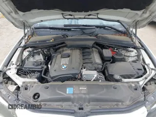 2009 BMW 5 Series 528i with VIN WBANU53529C121927, listed as a IAAI auction lot 42063066 with 195,322 mi miles and . Bid and sale history available at carsss.com. Image 10.