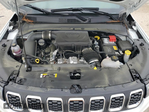 2024 Jeep Compass Sport z VIN 3C4NJDAN8RT157988, wystawiony jako Copart lot #52944995 z przebiegiem 7 740 mil mil oraz Szkoda całkowita • Salvage title. Historia ofert i sprzedaży dostępna na DreamBid. Obrazek 12.