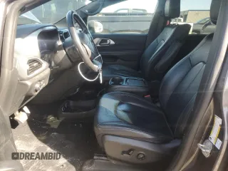 2021 Chrysler Pacifica Hybrid Touring L with VIN 2C4RC1L76MR526898, listed as a Copart auction lot 48133815 with 73,274 mi miles and Salvage title. Bid and sale history available at DreamBid. Image 7.