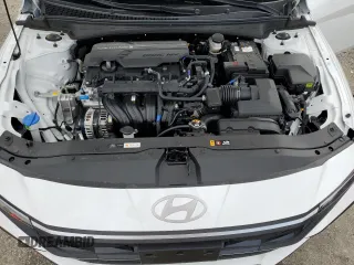 2025 Hyundai Elantra SE with VIN KMHLL4DG8SU983391, listed as a Copart auction lot 59843665 with 577 mi miles and Salvage title. Bid and sale history available at DreamBid. Image 11.