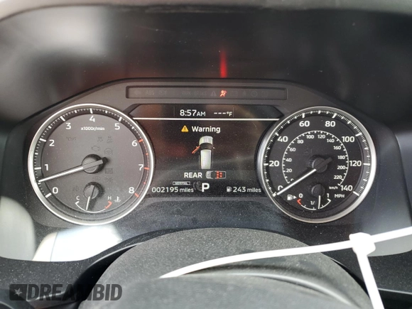 2024 Mitsubishi Outlander ES z VIN JA4J3UA89RZ072115, wystawiony jako Copart lot #51763575 z przebiegiem 2 195 mil mil oraz Czysty tytuł • Clean title. Historia ofert i sprzedaży dostępna na DreamBid. Obrazek 9.