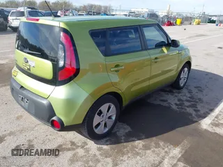 2015 Kia Soul with VIN KNDJN2A26F7765246, listed as a IAAI auction lot 41869048 with 111,657 mi miles. Bid and sale history available at carsss.com. Image 4.
