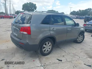 2013 Kia Sorento LX with VIN 5XYKT3A62DG322174, listed as a IAAI auction lot 42647736 with 92,389 mi miles and . Bid and sale history available at DreamBid. Image 4.