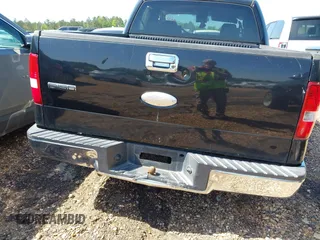 2007 Ford F-150 XLT z VIN 1FTRW12W87KB31690, wystawiony jako IAAI lot #41127323 z przebiegiem 275 386 mil mil oraz . Historia ofert i sprzedaży dostępna na DreamBid. Obrazek 14.