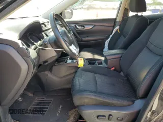 2017 Nissan Rogue SV z VIN KNMAT2MT2HP534275, wystawiony jako Copart lot #53000745 z przebiegiem 196 660 mil mil oraz Szkody całkowita. Historia ofert i sprzedaży dostępna na DreamBid. Obrazek 7.