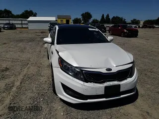 2012 Kia Optima SX z VIN 5XXGR4A61CG007878, wystawiony jako Copart lot #57992585 z przebiegiem 147 413 mil mil oraz Szkoda całkowita • Salvage title. Historia ofert i sprzedaży dostępna na DreamBid. Obrazek 13.