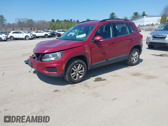 2015 Volkswagen Tiguan SE z VIN WVGBV7AX7FW056002, wystawiony jako IAAI lot #42122641 z przebiegiem 77 037 mil mil oraz . Historia ofert i sprzedaży dostępna na DreamBid. Obrazek 17.