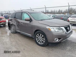 2013 Nissan Pathfinder S with VIN 5N1AR2MM5DC689696, listed as a IAAI auction lot 41445945 with 121,902 mi miles. Bid and sale history available at carsss.com. Image 1.