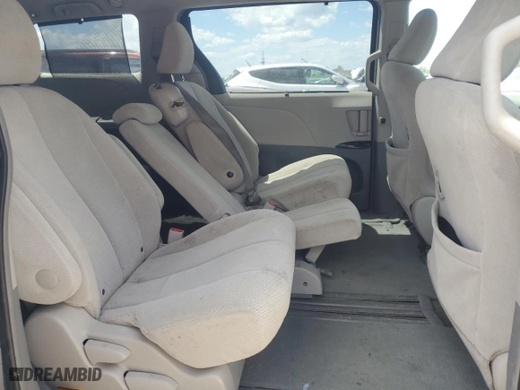 2011 Toyota Sienna LE AAS with VIN 5TDKK3DC9BS070590, listed as a Copart auction lot 50741155 with 217,271 mi miles and Salvage Title. Bid and sale history available at carsss.com. Image 11.