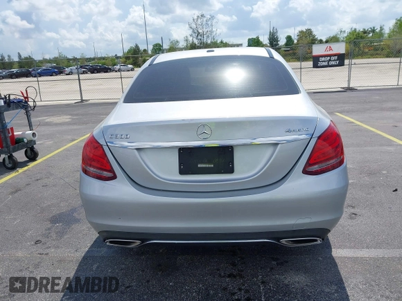 2015 Mercedes-Benz C 300 Luxury with VIN 55SWF4KB9FU033375, listed as a IAAI auction lot 42186200 with 115,307 mi miles and . Bid and sale history available at carsss.com. Image 17.