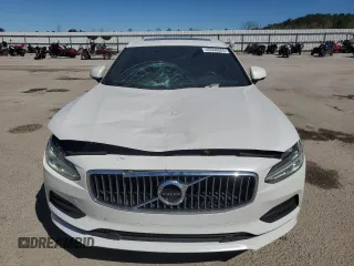 2018 Volvo S90 Momentum with VIN LVY982MK3JP024026, listed as a Copart auction lot 45590905 with 82,121 mi miles and Salvage Title. Bid and sale history available at carsss.com. Image 5.