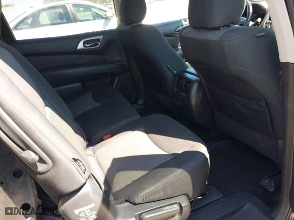 2019 Nissan Pathfinder SL with VIN 5N1DR2MN9KC599969, listed as a IAAI auction lot 41852389 with 186,285 mi miles. Bid and sale history available at carsss.com. Image 8.