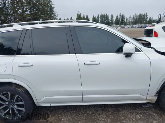 2019 Volvo XC90 Momentum z VIN YV4102PK2K1514188, wystawiony jako IAAI lot #41767251 z przebiegiem 83 089 mil mil oraz . Historia ofert i sprzedaży dostępna na DreamBid. Obrazek 13.