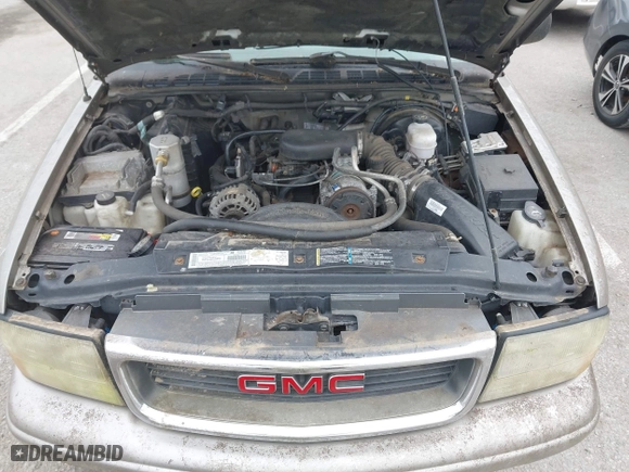 2003 GMC Sonoma SLS with VIN 1GTCS19X838182906, listed as a IAAI auction lot 41986178 with 0 mi miles. Bid and sale history available at carsss.com. Image 10.