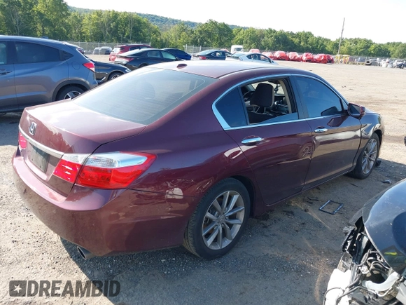 2013 Honda Accord Sdn EX-L with VIN 1HGCR2F88DA121565, listed as a IAAI auction lot 40155535 with 128,733 mi miles. Bid and sale history available at carsss.com. Image 4.