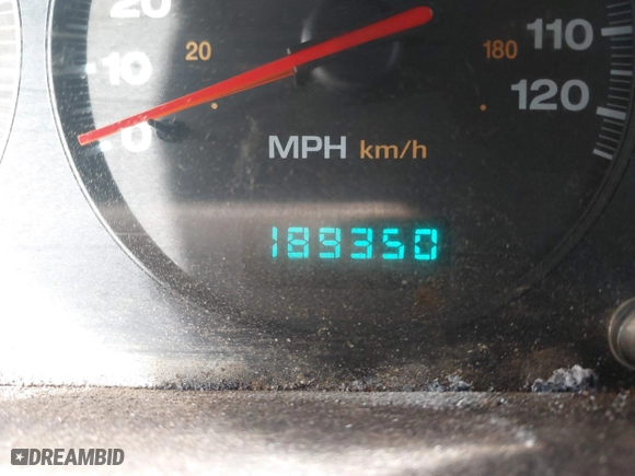 2001 Jeep Grand Cherokee Laredo with VIN 1J4GW48S51C517217, listed as a IAAI auction lot 41773968 with 189,350 mi miles. Bid and sale history available at carsss.com. Image 7.