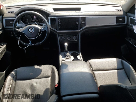2018 Volkswagen Atlas SE with VIN 1V2CR2CA7JC563628, listed as a Copart auction lot 53817815 with 128,292 mi miles and Salvage title. Bid and sale history available at DreamBid. Image 8.