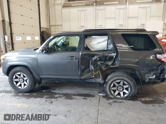 2022 Toyota 4Runner TRD Off Road Premium with VIN JTERU5JR8N6024617, listed as a IAAI auction lot 41120404 with 53,431 mi miles and . Bid and sale history available at DreamBid. Image 15.