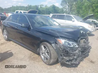 2014 Mercedes-Benz E 550 Sport z VIN WDDHF9BB9EA940471, wystawiony jako IAAI lot #42148594 z przebiegiem 122 780 mil mil oraz . Historia ofert i sprzedaży dostępna na DreamBid. Obrazek 1.