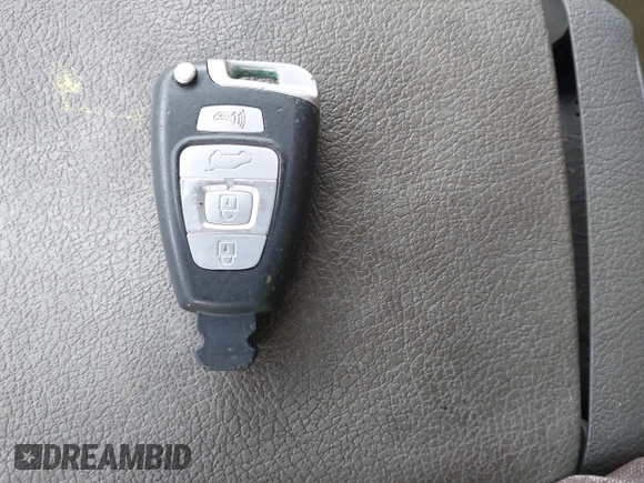 2010 Hyundai Veracruz Limited with VIN KM8NU4CCXAU137220, listed as a IAAI auction lot 42061792 with 156,782 mi miles and . Bid and sale history available at DreamBid. Image 11.