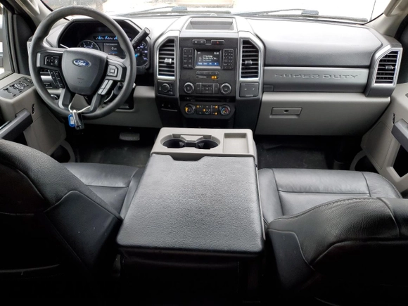 2018 Ford F-250 XL with VIN 1FT7W2BT8JEB79957, listed as a Copart auction lot 54476775 with 245,693 mi miles and Salvage title. Bid and sale history available at DreamBid. Image 8.