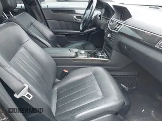 2010 Mercedes-Benz E-Class E 550 Luxury with VIN WDDHF9AB4AA128264, listed as a IAAI auction lot 41842230 with 216,724 mi miles. Bid and sale history available at carsss.com. Image 5.