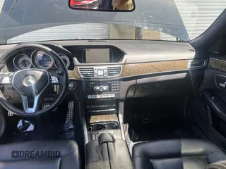 2015 Mercedes-Benz E 350 Sport z VIN WDDHF5KB1FB124388, wystawiony jako Copart lot #57884965 z przebiegiem 140 809 mil mil oraz Czysty tytuł • Clean title. Historia ofert i sprzedaży dostępna na DreamBid. Obrazek 9.