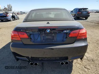 2011 BMW M3 z VIN WBSDX9C55BE584208, wystawiony jako Copart lot #67517364 z przebiegiem 112 099 mil mil oraz Szkody całkowita. Historia ofert i sprzedaży dostępna na DreamBid. Obrazek 6.