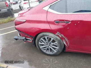 2022 Lexus ES 350 z VIN 58ACZ1B15NU119942, wystawiony jako IAAI lot #41785863 z przebiegiem 42 854 mil mil oraz . Historia ofert i sprzedaży dostępna na DreamBid. Obrazek 20.