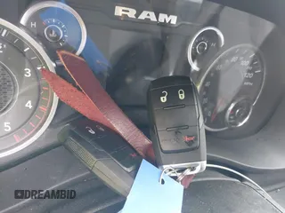 2024 Ram 2500 Tradesman с VIN 3C6UR5CL3RG101964, выставлен на аукционе IAAI как лот 41500932 с пробегом 15 087 миль миль и . История ставок и продаж доступна на DreamBid. Изображение 11.