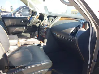 2019 Nissan Armada SL z VIN JN8AY2ND9KX009685, wystawiony jako IAAI lot #40892639 z przebiegiem 121 304 mil mil oraz . Historia ofert i sprzedaży dostępna na DreamBid. Obrazek 5.