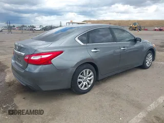 2016 Nissan Altima S z VIN 1N4AL3AP5GC170331, wystawiony jako IAAI lot #42258720 z przebiegiem 173 717 mil mil oraz . Historia ofert i sprzedaży dostępna na DreamBid. Obrazek 4.