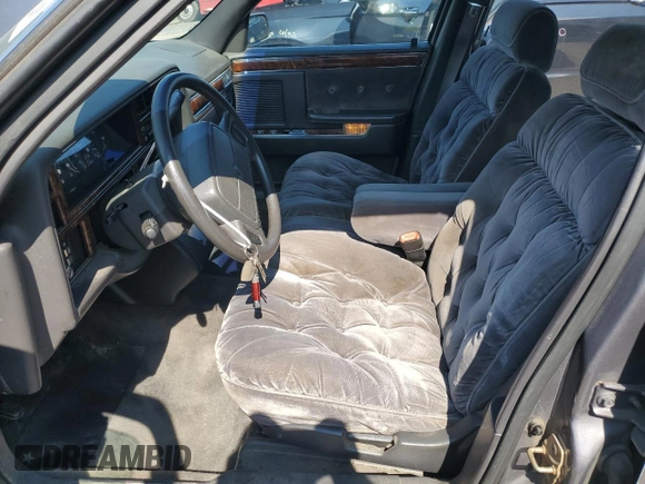 1993 Chrysler New Yorker z VIN 1C3XC66R8PD205488, wystawiony jako Copart lot #59097875 z przebiegiem 70 593 mil mil oraz Czysty tytuł • Clean title. Historia ofert i sprzedaży dostępna na DreamBid. Obrazek 7.