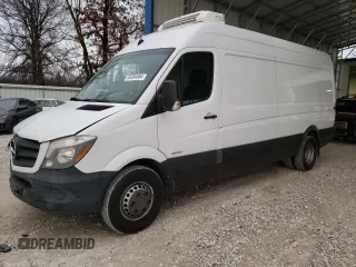2016 Mercedes-Benz Sprinter with VIN WD3PE8DD4GP194507, listed as a Copart auction lot 85584564 with 118,463 mi miles and Salvage Title. Bid and sale history available at DreamBid. Image 1.