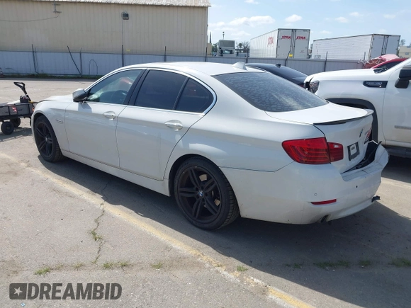 2015 BMW 5 Series 535i with VIN WBA5B1C58FG128061, listed as a IAAI auction lot 41838117 with 97,131 mi miles and . Bid and sale history available at carsss.com. Image 3.