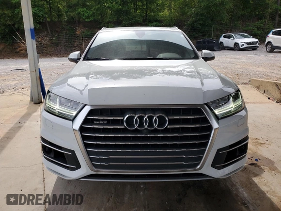 2017 Audi Q7 Premium Plus with VIN WA1LAAF71HD034774, listed as a Copart auction lot 55063835 with 114,481 mi miles and Clean Title. Bid and sale history available at DreamBid. Image 5.