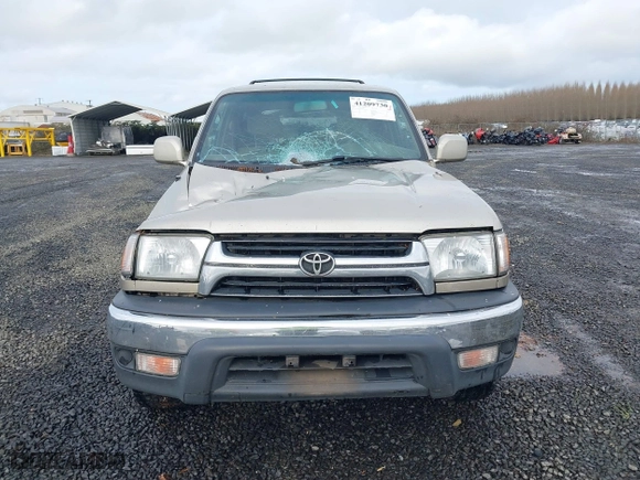 2001 Toyota 4Runner SR5 with VIN JT3HN86R110334553, listed as a IAAI auction lot 41209730 with 192,515 mi miles. Bid and sale history available at carsss.com. Image 12.
