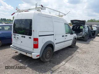 2011 Ford Transit Connect XLT z VIN NM0LS7DN1BT067694, wystawiony jako IAAI lot #42583471 z przebiegiem 167 992 mil mil oraz . Historia ofert i sprzedaży dostępna na DreamBid. Obrazek 4.