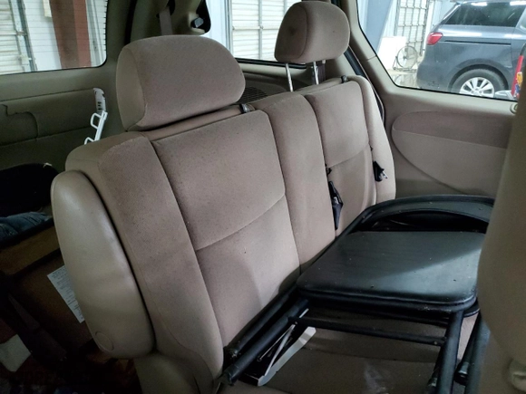 2001 Chrysler Voyager LX with VIN 1C4GJ453X1B168773, listed as a Copart auction lot 71827554 with 0 mi miles and Salvage Title. Bid and sale history available at carsss.com. Image 11.