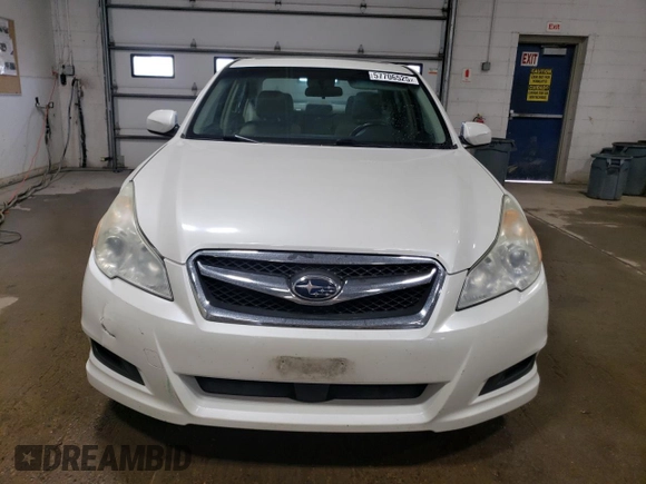 2010 Subaru Legacy Premium All-Weather Anniversary z VIN 4S3BMCG65A3213700, wystawiony jako Copart lot #57706525 z przebiegiem 148 238 mil mil oraz Czysty tytuł • Clean title. Historia ofert i sprzedaży dostępna na DreamBid. Obrazek 5.