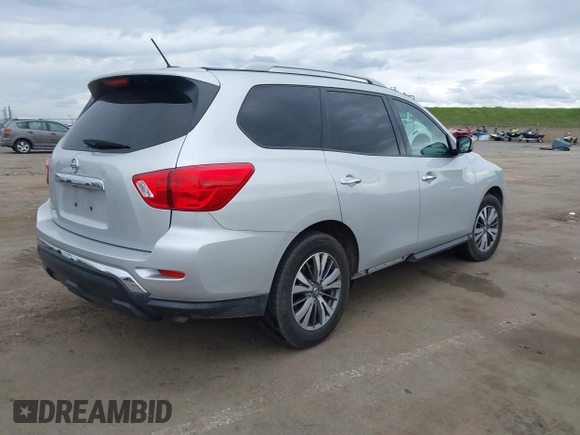 2018 Nissan Pathfinder SL with VIN 5N1DR2MN6JC612384, listed as a IAAI auction lot 41787986 with 149,247 mi miles. Bid and sale history available at carsss.com. Image 4.