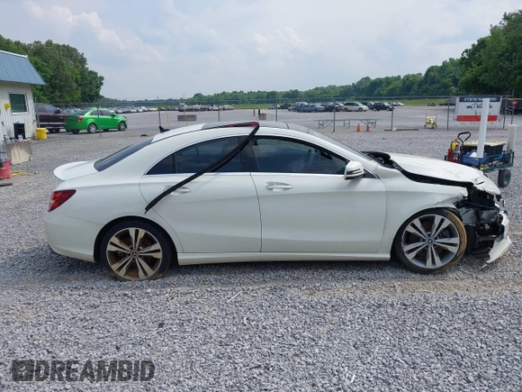 2018 Mercedes-Benz CLA 250 z VIN WDDSJ4EB0JN606657, wystawiony jako IAAI lot #42440570 z przebiegiem 123 978 mil mil oraz . Historia ofert i sprzedaży dostępna na DreamBid. Obrazek 12.