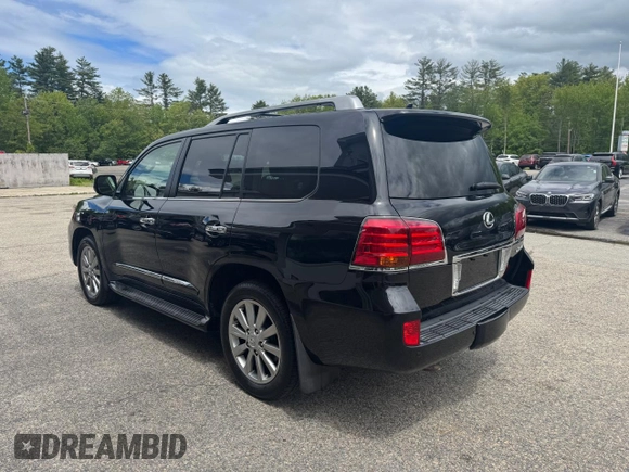 2011 Lexus LX 570 z VIN JTJHY7AX5B4082980, wystawiony jako Copart lot #58658775 z przebiegiem 236 563 mil mil oraz Czysty tytuł • Clean title. Historia ofert i sprzedaży dostępna na DreamBid. Obrazek 3.