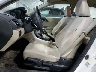 2013 Honda Accord LX z VIN 1HGCR2F32DA221181, wystawiony jako Copart lot #57628065 z przebiegiem 159 040 mil mil oraz Szkoda całkowita • Salvage title. Historia ofert i sprzedaży dostępna na DreamBid. Obrazek 7.